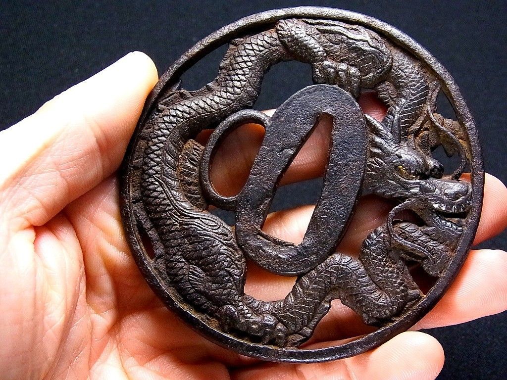 Fine-Dragon-KATANA-TSUBA-18-19th-C-Japan