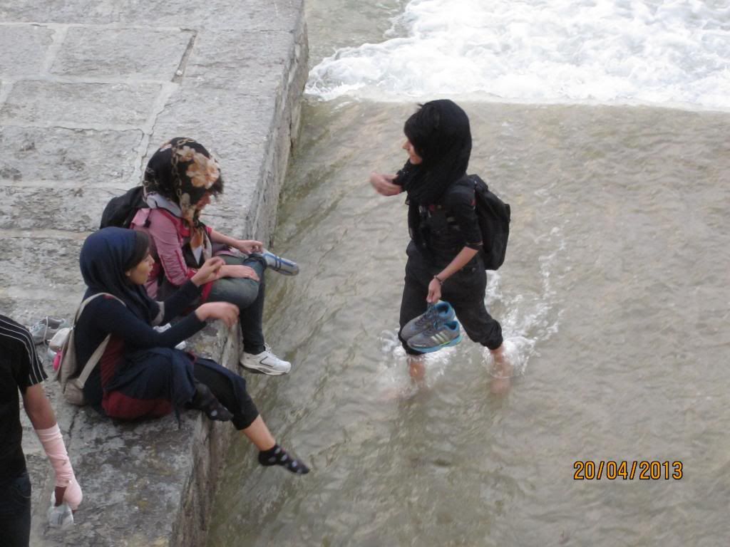  photo YWomen1_zpsd9bca489.jpg